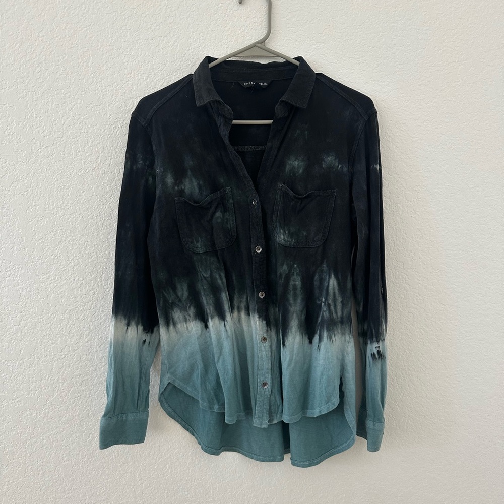 Rock and Repulic Black and Blue Gradient Shirt